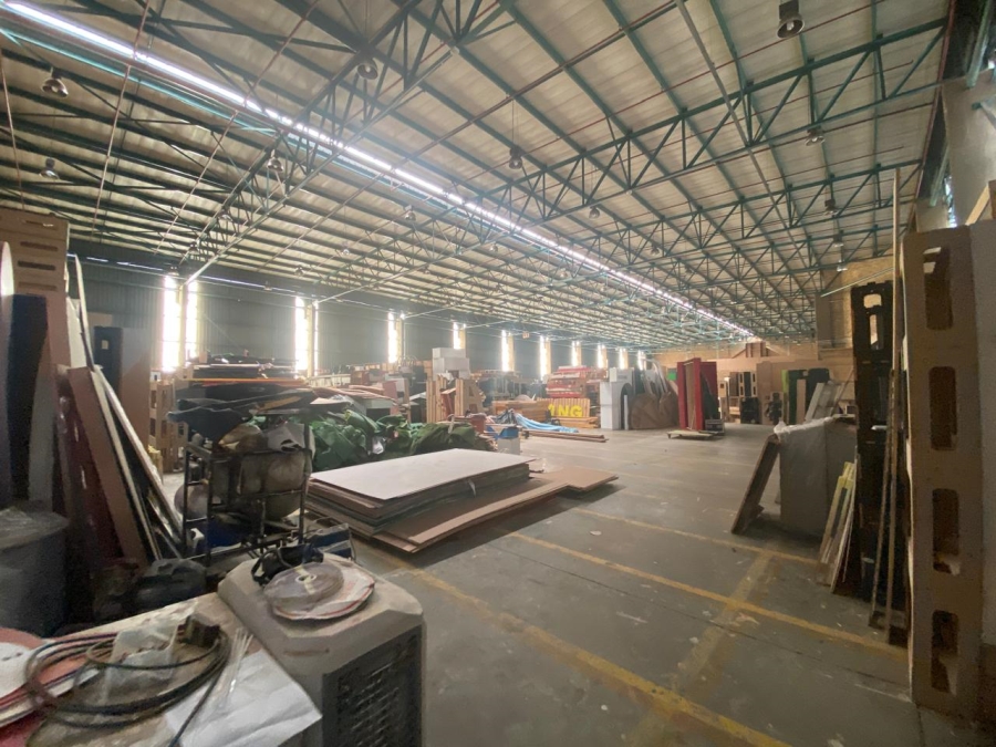 To Let Commercial Property for Rent in Randjespark Gauteng