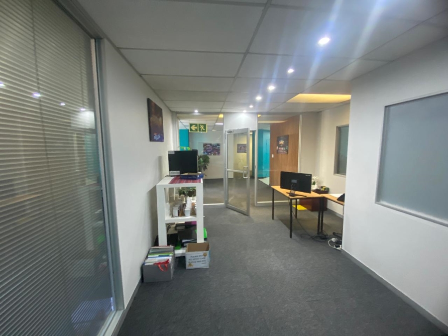 To Let Commercial Property for Rent in Randjespark Gauteng