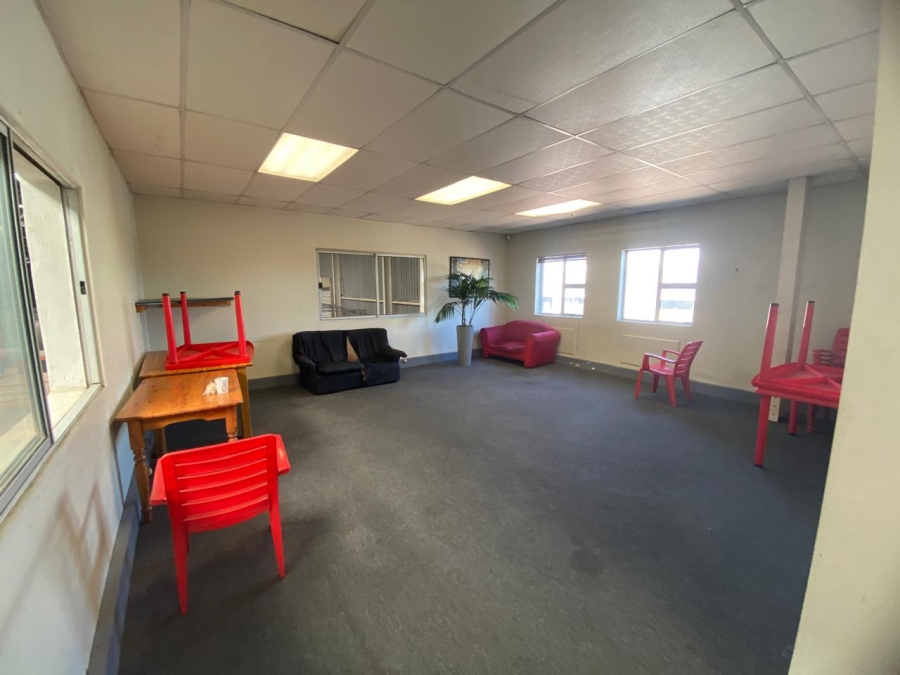 To Let Commercial Property for Rent in Randjespark Gauteng