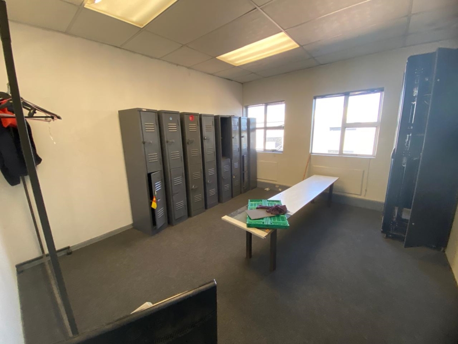 To Let Commercial Property for Rent in Randjespark Gauteng