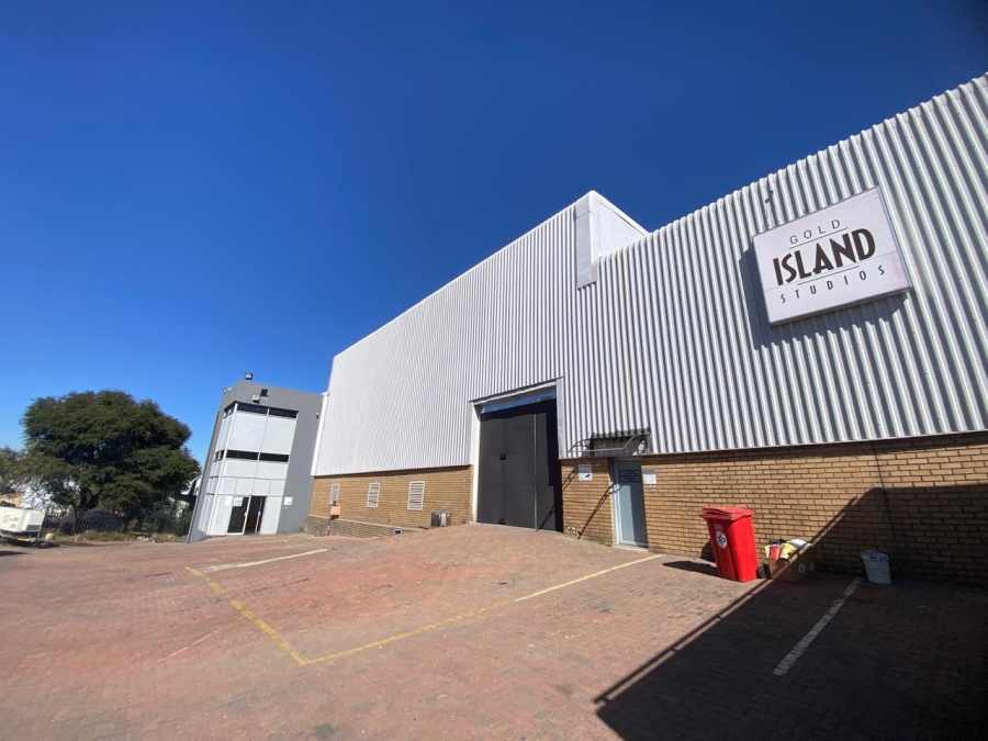 To Let Commercial Property for Rent in Randjespark Gauteng