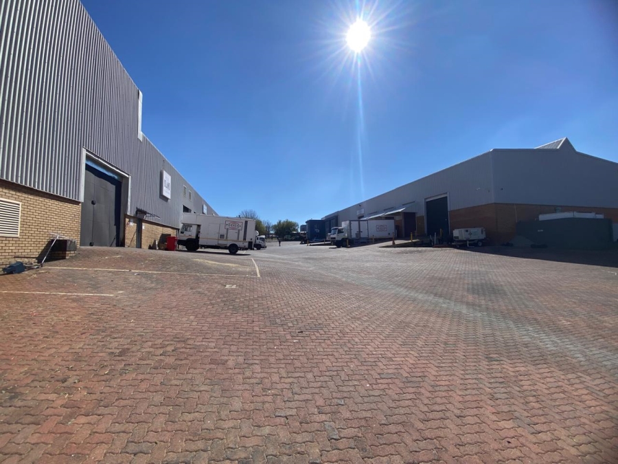 To Let Commercial Property for Rent in Randjespark Gauteng