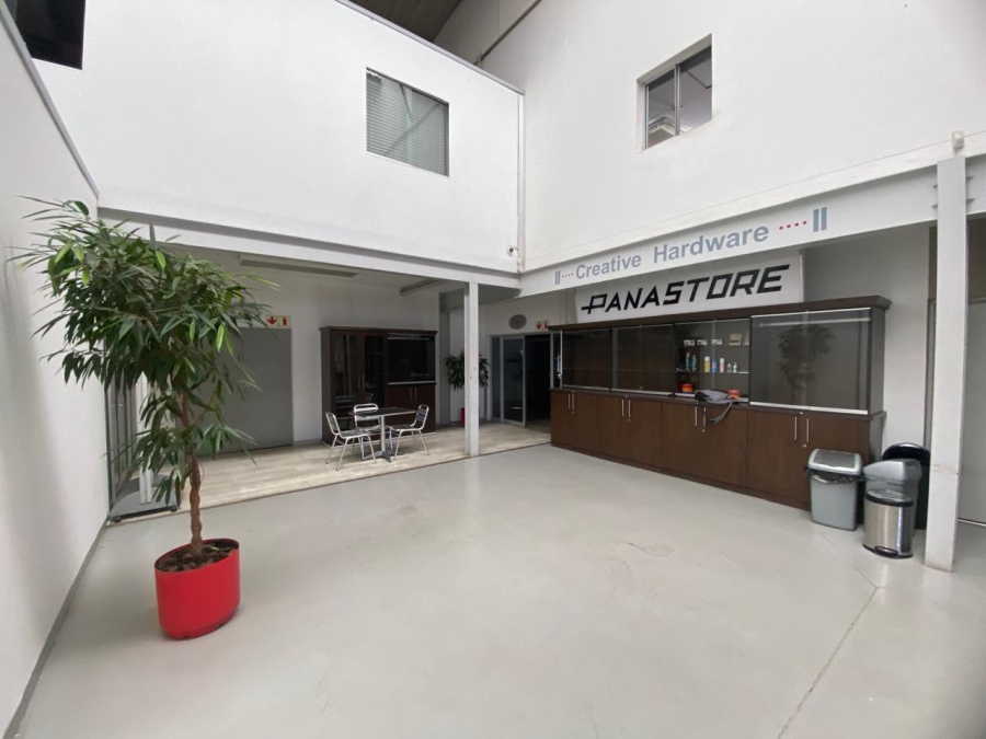 To Let Commercial Property for Rent in Randjespark Gauteng