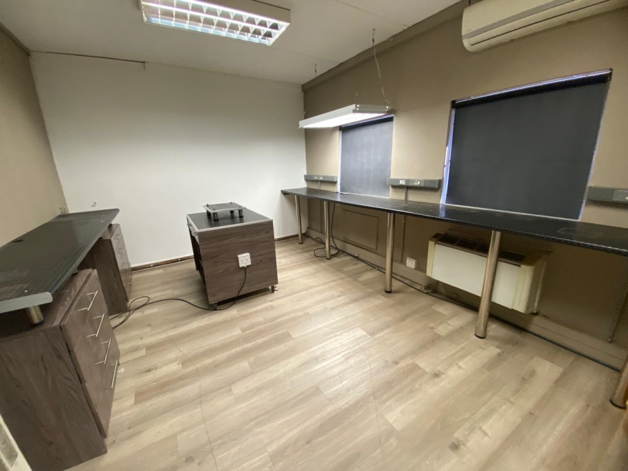 To Let Commercial Property for Rent in Randjespark Gauteng