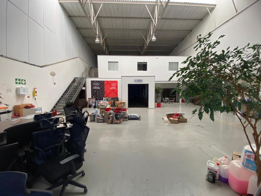 To Let Commercial Property for Rent in Randjespark Gauteng