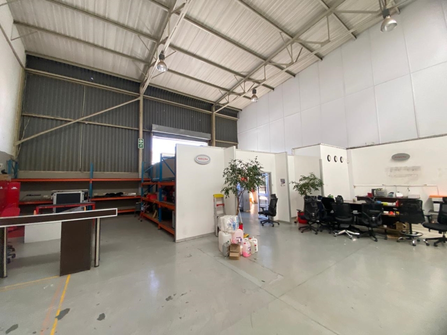 To Let Commercial Property for Rent in Randjespark Gauteng
