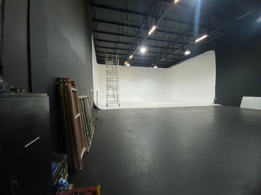 To Let Commercial Property for Rent in Randjespark Gauteng
