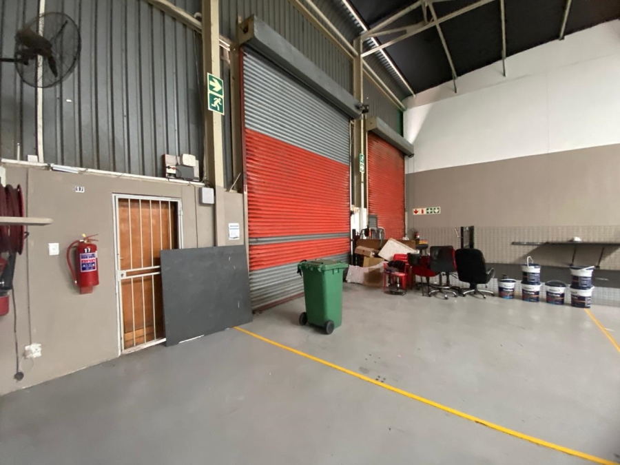To Let Commercial Property for Rent in Randjespark Gauteng
