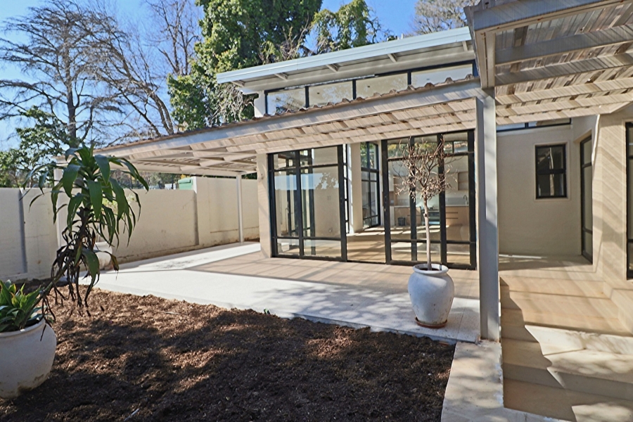 To Let 2 Bedroom Property for Rent in Bryanston Gauteng