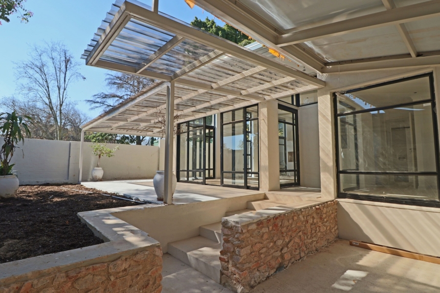 To Let 2 Bedroom Property for Rent in Bryanston Gauteng