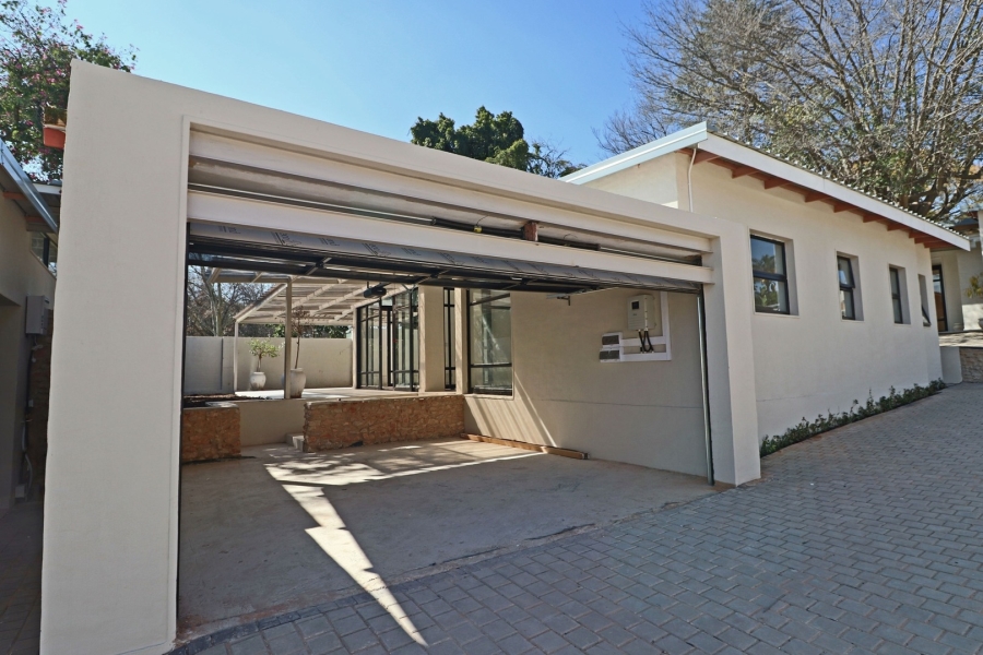 To Let 2 Bedroom Property for Rent in Bryanston Gauteng