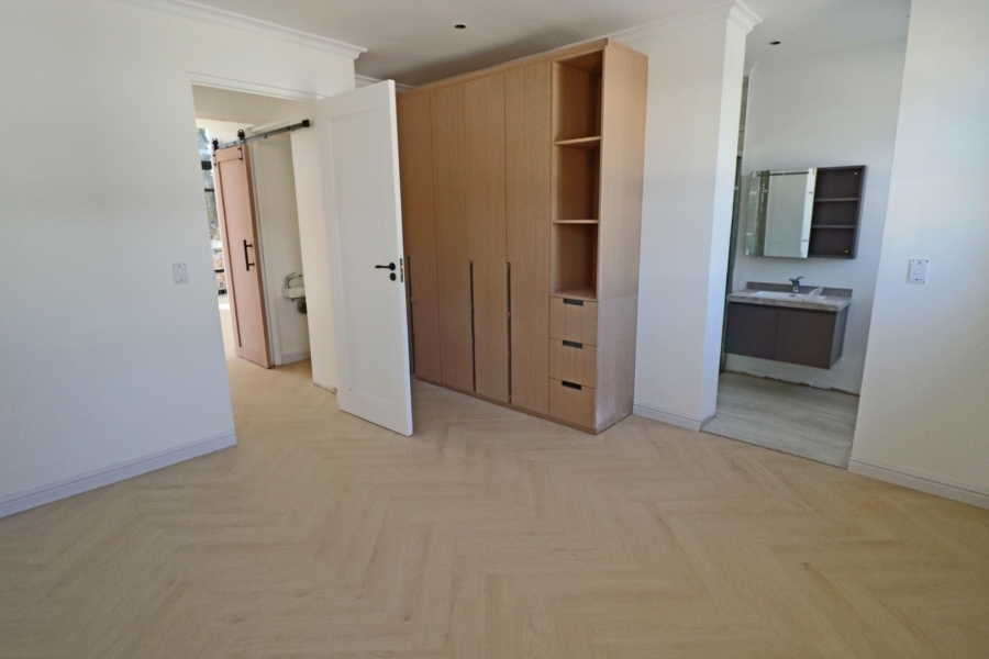 To Let 2 Bedroom Property for Rent in Bryanston Gauteng