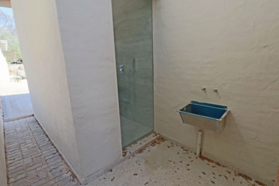 To Let 2 Bedroom Property for Rent in Bryanston Gauteng
