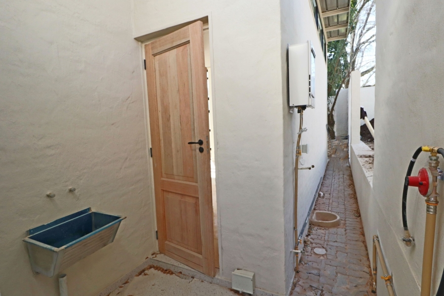 To Let 2 Bedroom Property for Rent in Bryanston Gauteng
