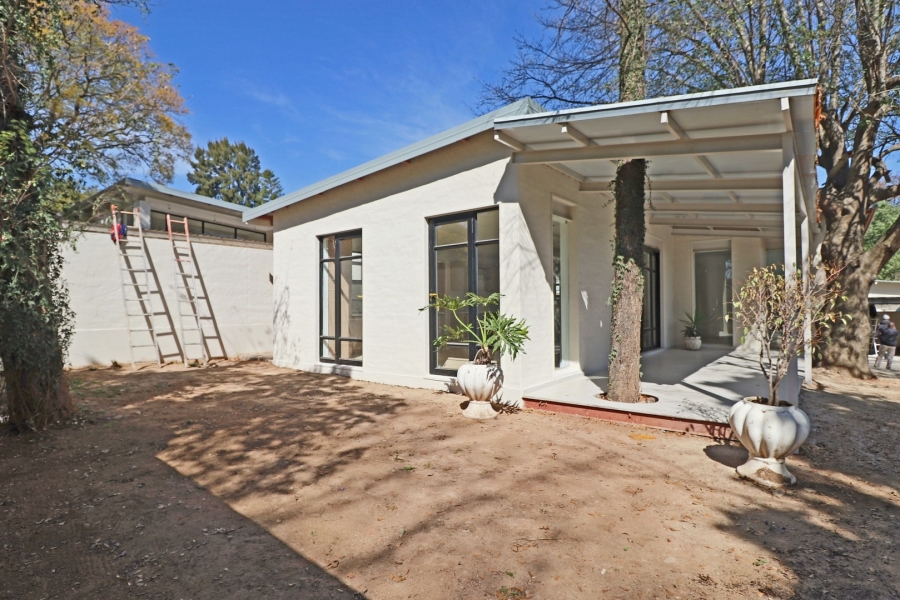 To Let 2 Bedroom Property for Rent in Bryanston Gauteng