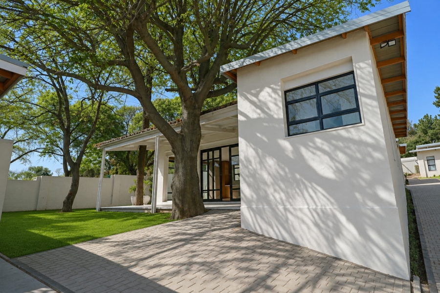 To Let 2 Bedroom Property for Rent in Bryanston Gauteng