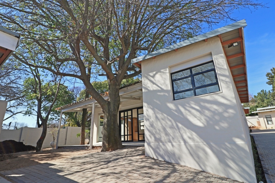 To Let 2 Bedroom Property for Rent in Bryanston Gauteng