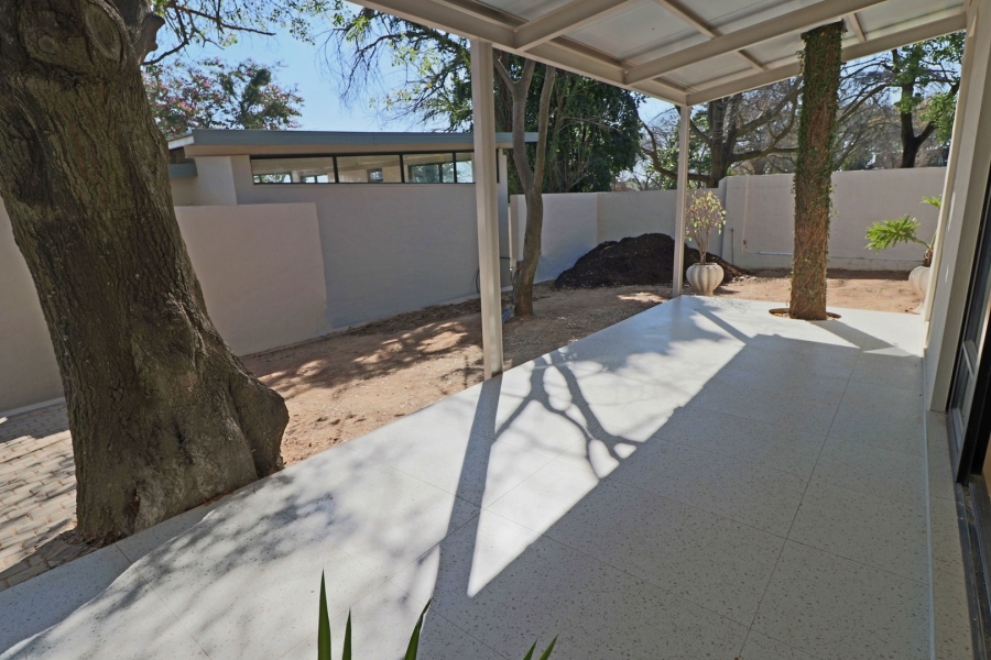 To Let 2 Bedroom Property for Rent in Bryanston Gauteng