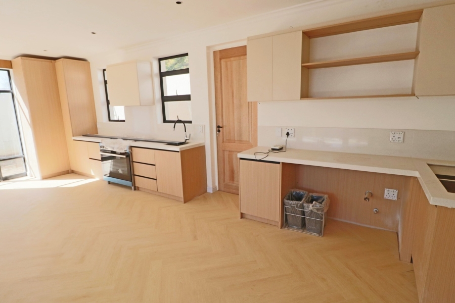 To Let 2 Bedroom Property for Rent in Bryanston Gauteng