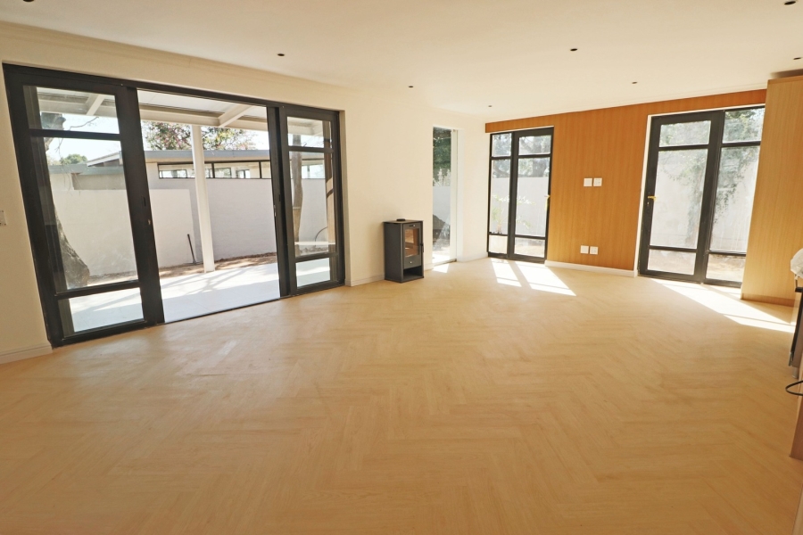 To Let 2 Bedroom Property for Rent in Bryanston Gauteng