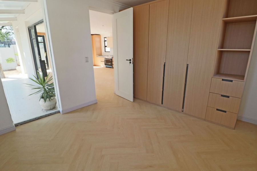 To Let 2 Bedroom Property for Rent in Bryanston Gauteng