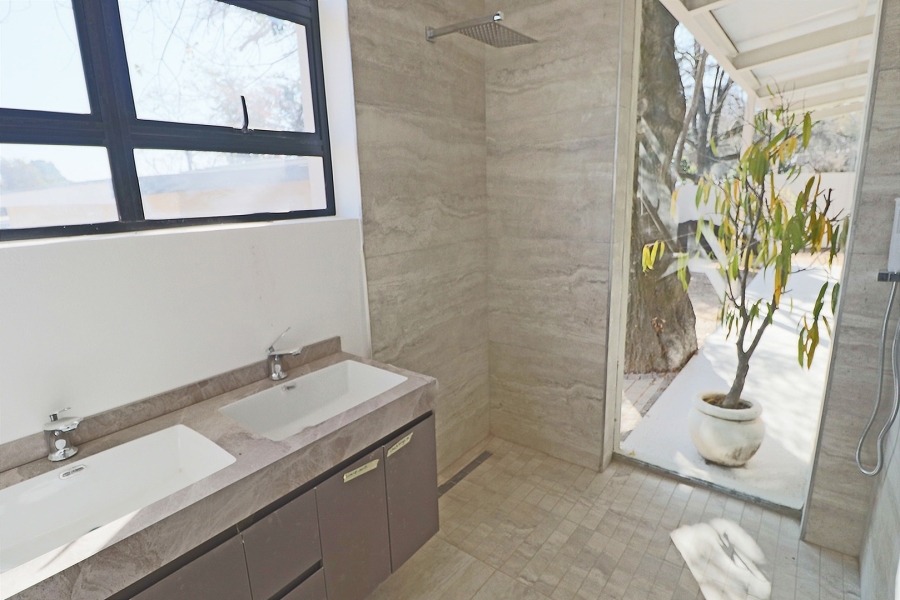 To Let 2 Bedroom Property for Rent in Bryanston Gauteng