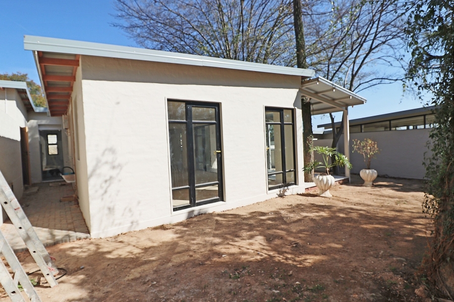 To Let 2 Bedroom Property for Rent in Bryanston Gauteng