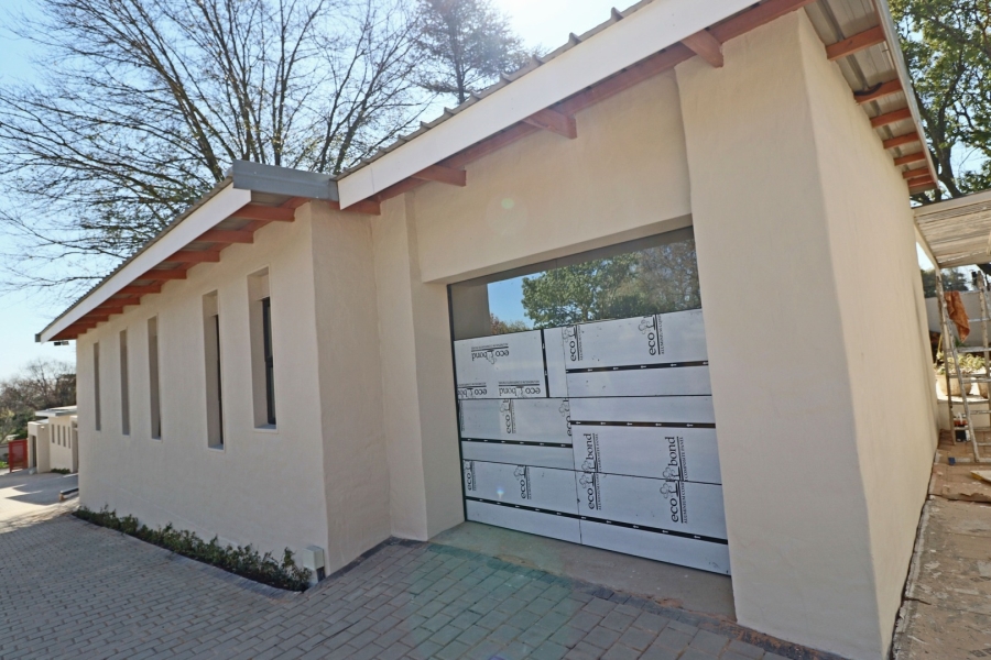 To Let 2 Bedroom Property for Rent in Bryanston Gauteng