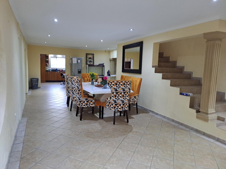 4 Bedroom Property for Sale in Rangeview Gauteng