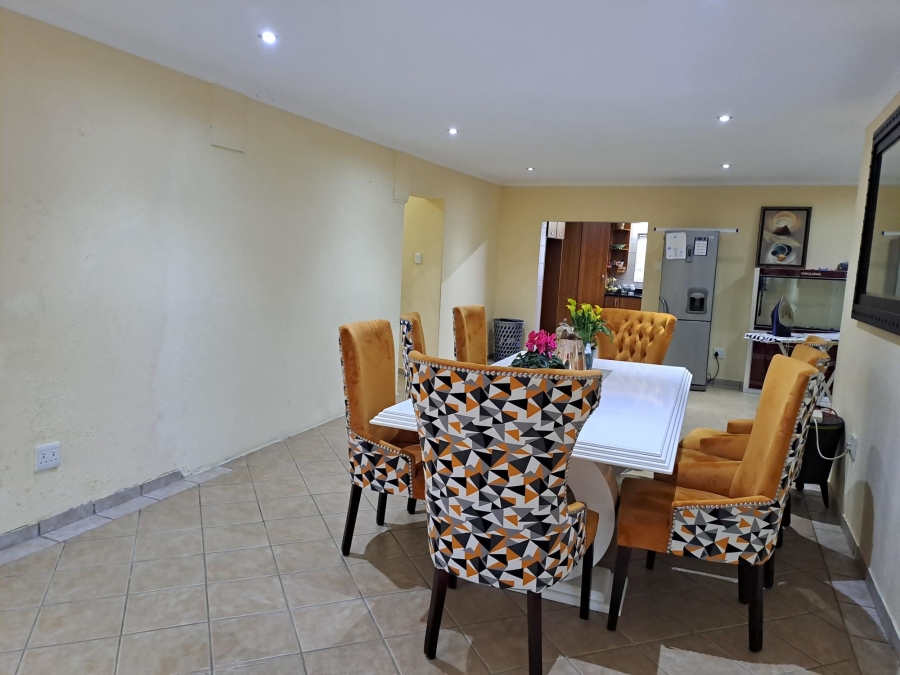 4 Bedroom Property for Sale in Rangeview Gauteng
