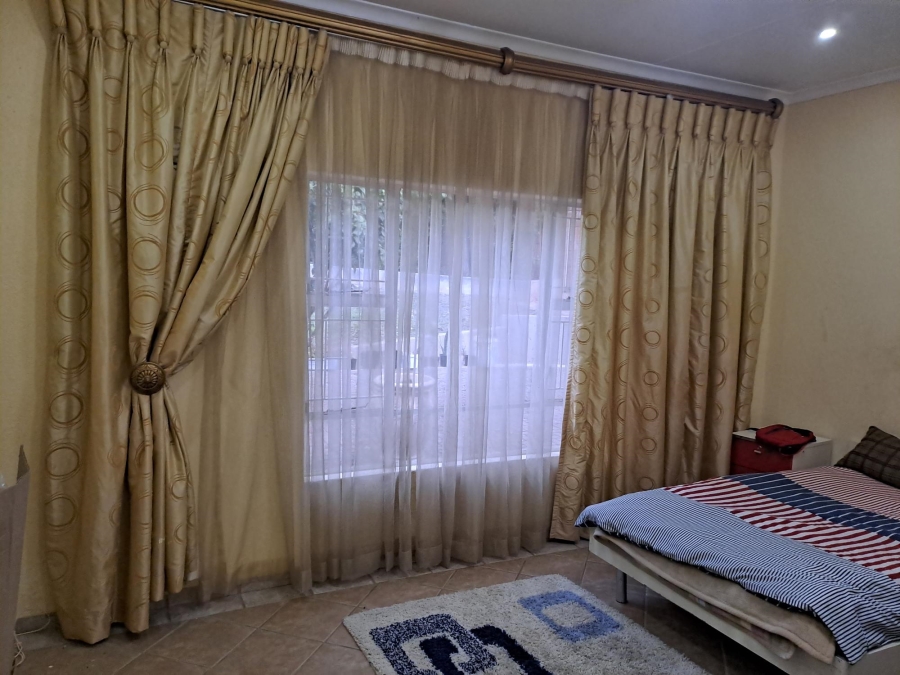 4 Bedroom Property for Sale in Rangeview Gauteng