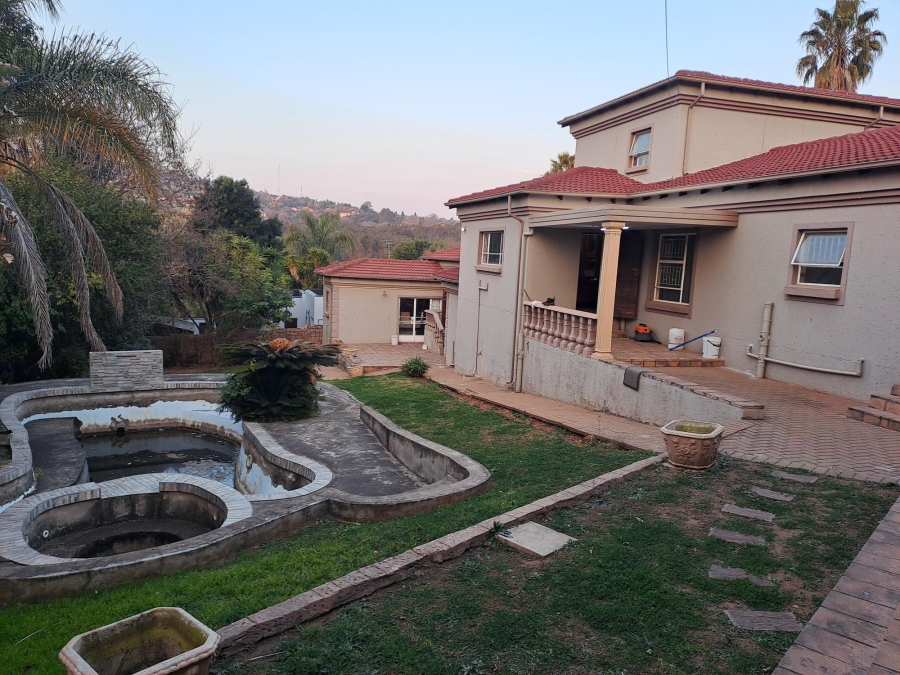4 Bedroom Property for Sale in Rangeview Gauteng