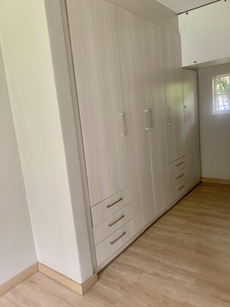 To Let 2 Bedroom Property for Rent in Atholl Gauteng