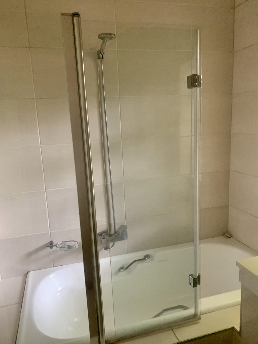 To Let 2 Bedroom Property for Rent in Atholl Gauteng