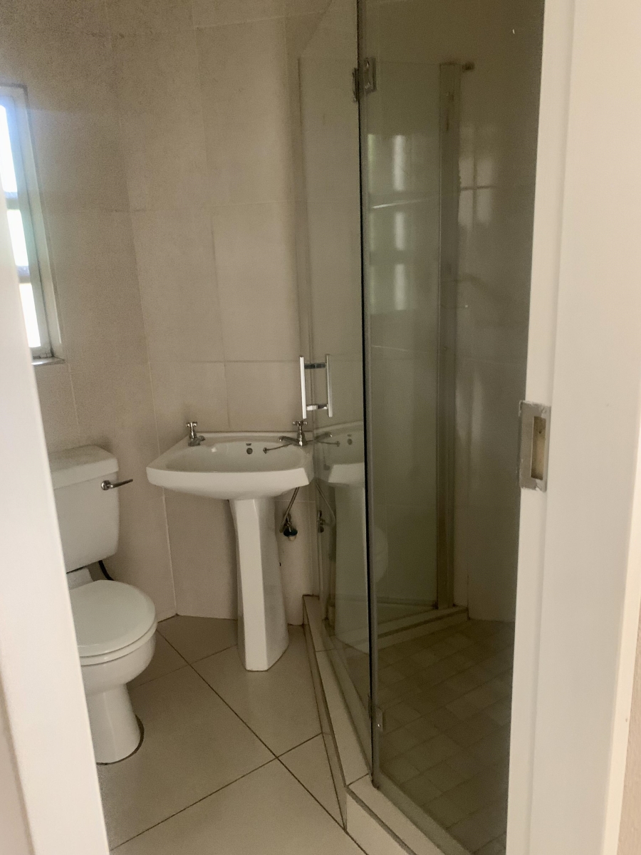 To Let 2 Bedroom Property for Rent in Atholl Gauteng