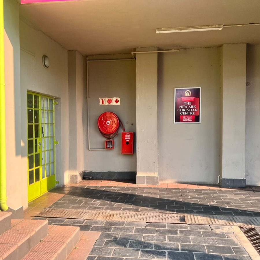 To Let Commercial Property for Rent in Mondeor Gauteng