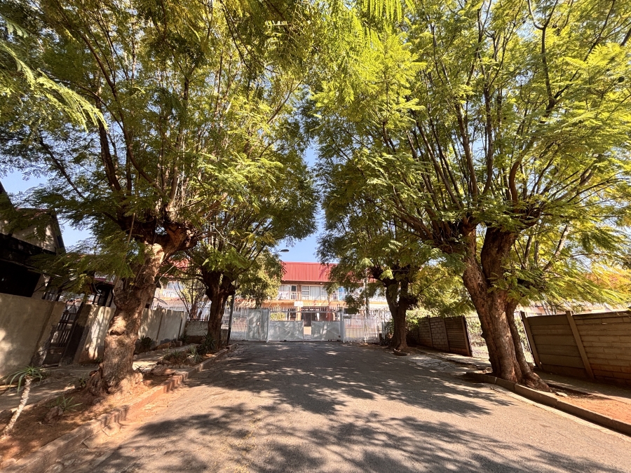 2 Bedroom Property for Sale in Wentworth Park Gauteng