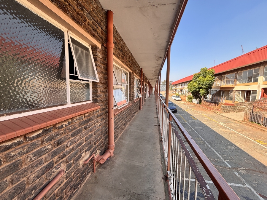 2 Bedroom Property for Sale in Wentworth Park Gauteng
