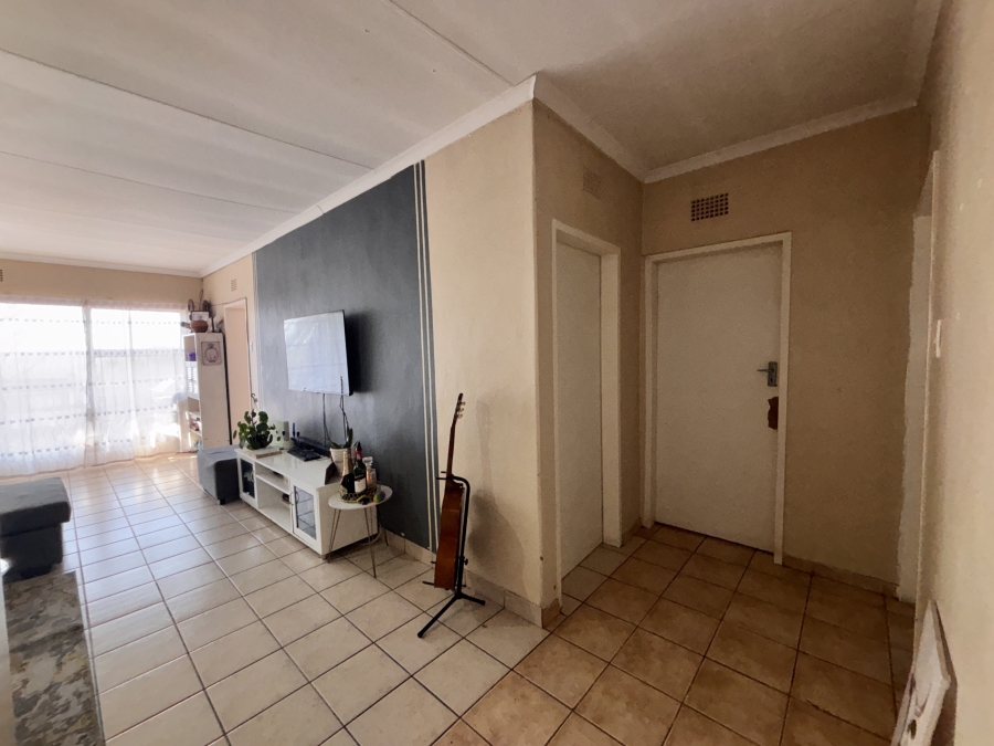 2 Bedroom Property for Sale in Wentworth Park Gauteng