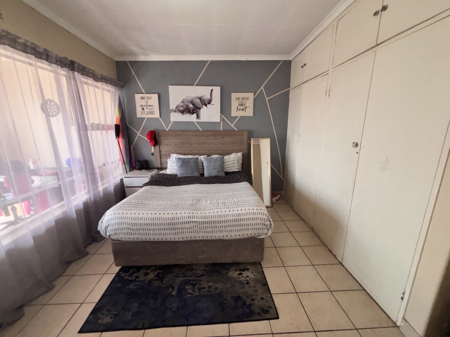 2 Bedroom Property for Sale in Wentworth Park Gauteng
