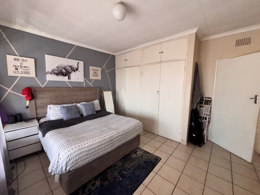 2 Bedroom Property for Sale in Wentworth Park Gauteng