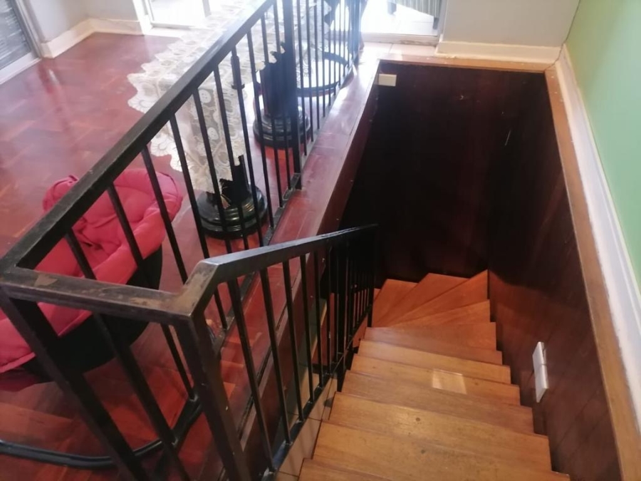 9 Bedroom Property for Sale in Bezuidenhout Valley Gauteng