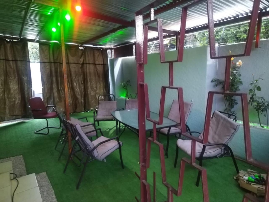 9 Bedroom Property for Sale in Bezuidenhout Valley Gauteng