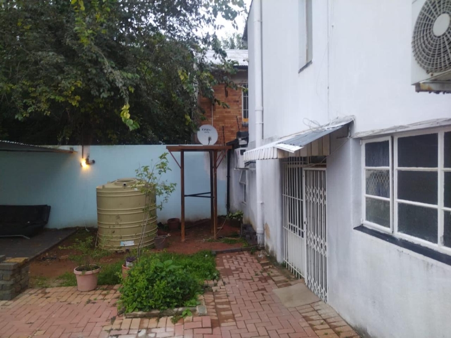 9 Bedroom Property for Sale in Bezuidenhout Valley Gauteng
