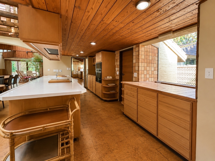To Let 12 Bedroom Property for Rent in Equestria Gauteng