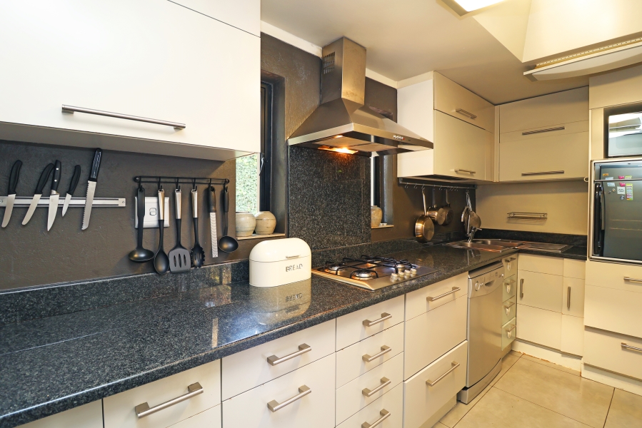 3 Bedroom Property for Sale in Orchards Gauteng