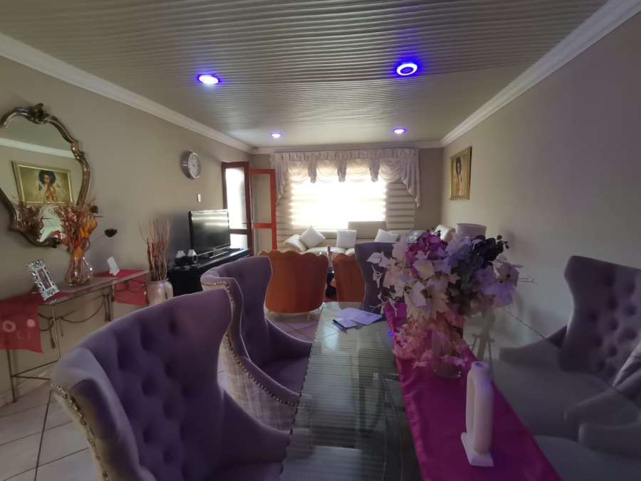 4 Bedroom Property for Sale in Liefde en Vrede Gauteng