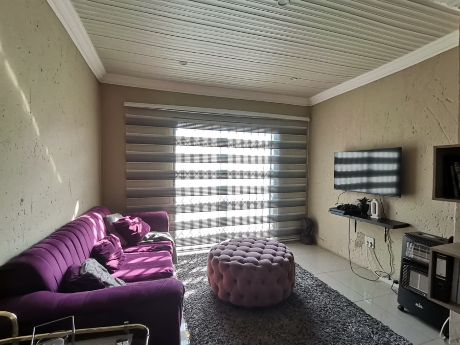 4 Bedroom Property for Sale in Liefde en Vrede Gauteng