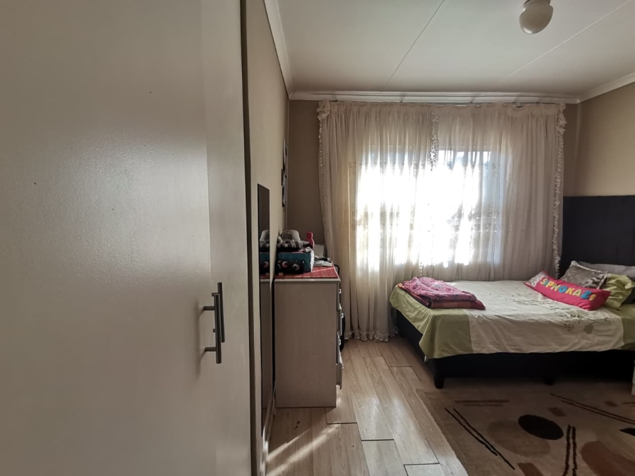 4 Bedroom Property for Sale in Liefde en Vrede Gauteng