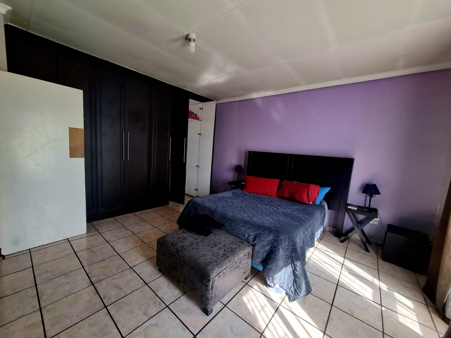 3 Bedroom Property for Sale in Strubenvale Gauteng